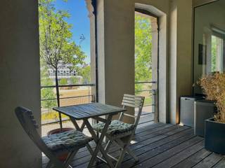 Dit riante appartement van ca 143 m² bevindt zich op de tweede verdieping van een gerenoveerd pakhuis op het bruisende Zuid. Een ideale ligging,...