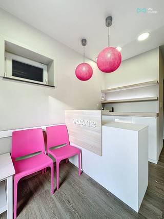 We Invest Hesbaye biedt dit charmante handelspand aan, ideaal gelegen in Lens-Saint-Remy, op slechts 5 minuten van Hannut.Dit pand is uitgerust met...