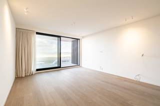 Fantastisch nieuwbouwappartement op de zeedijk Albertplage, aan de hand van een ontwerp van Project Architects. Dit klassevol project wordt...