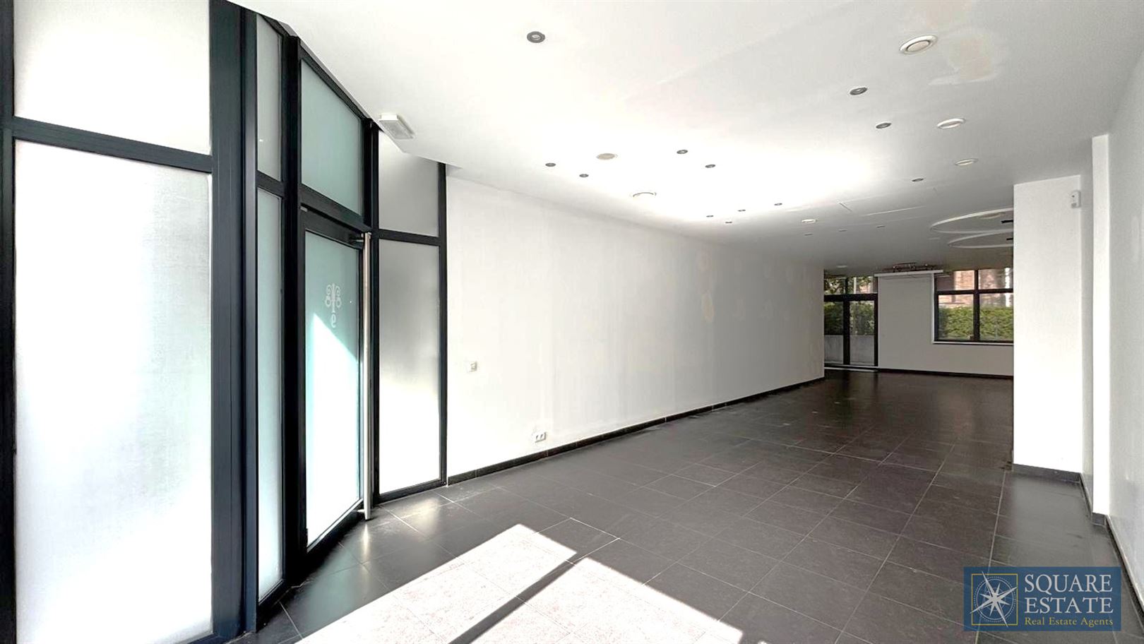 Winkelruimte op de Markt van Wemmel - foto 5