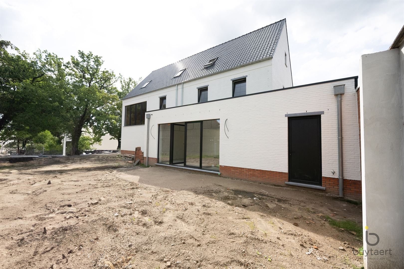 Karaktervolle nieuwbouw BEN half open bebouwing, centraal gelegen nabij het mooie dorpje oud Schilde! - foto 3