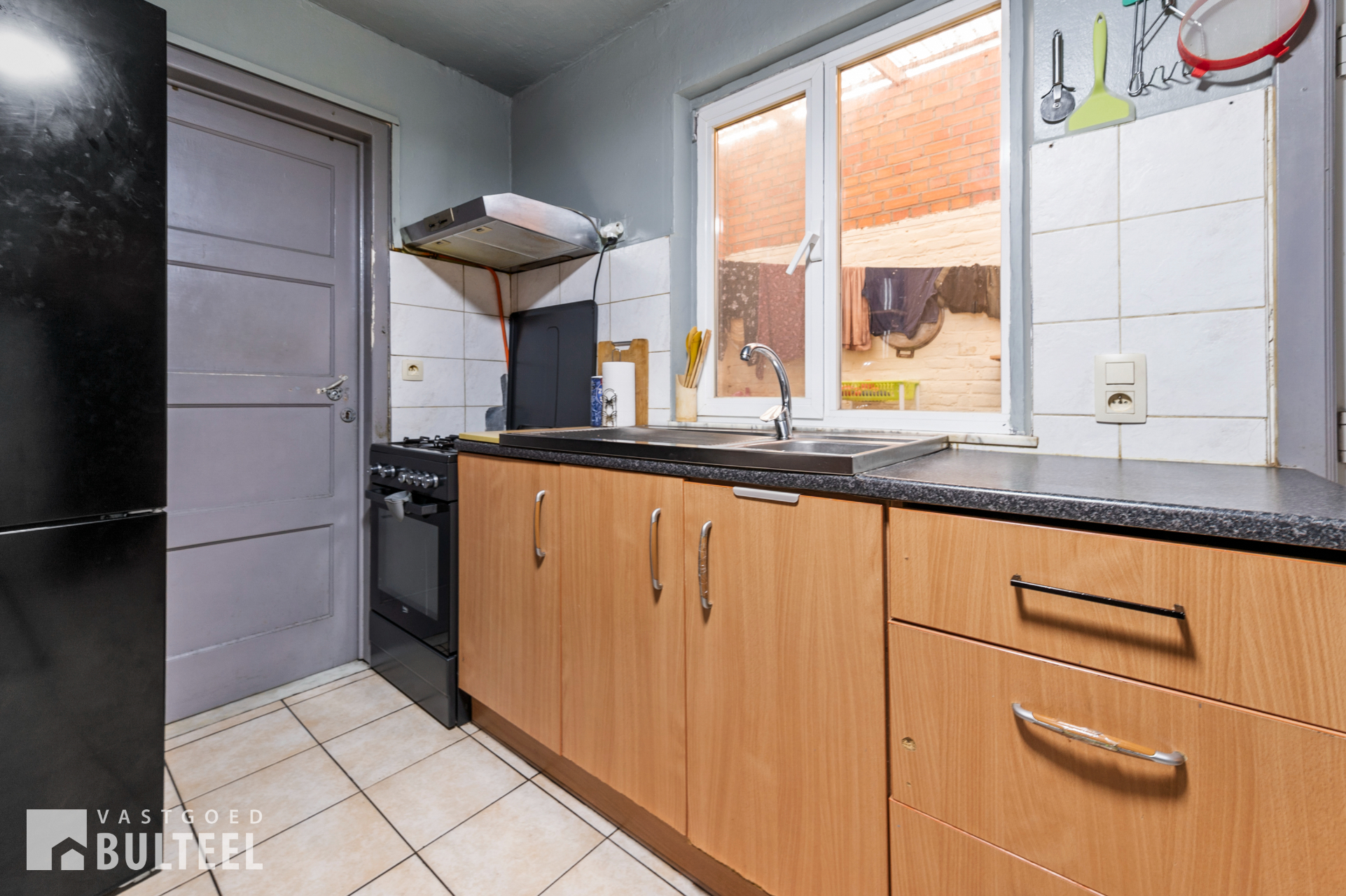 Te renoveren woning met potentieel in centrum Sint-Niklaas! - foto 5