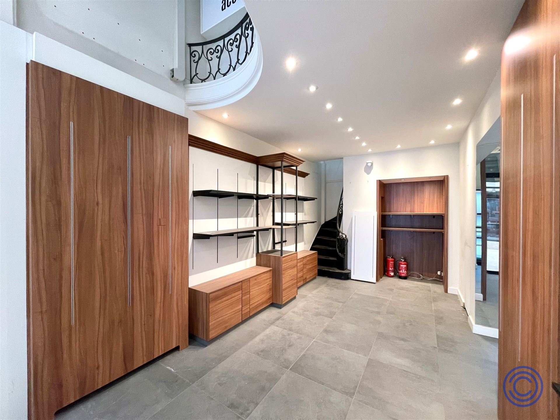 Commercial for rent in Antwerp - photo 1