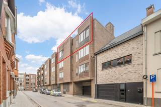 Ontdek dit instapklare appartement van 88 m², gelegen op de 3e verdieping van een goed onderhouden residentie, op wandelafstand van het...