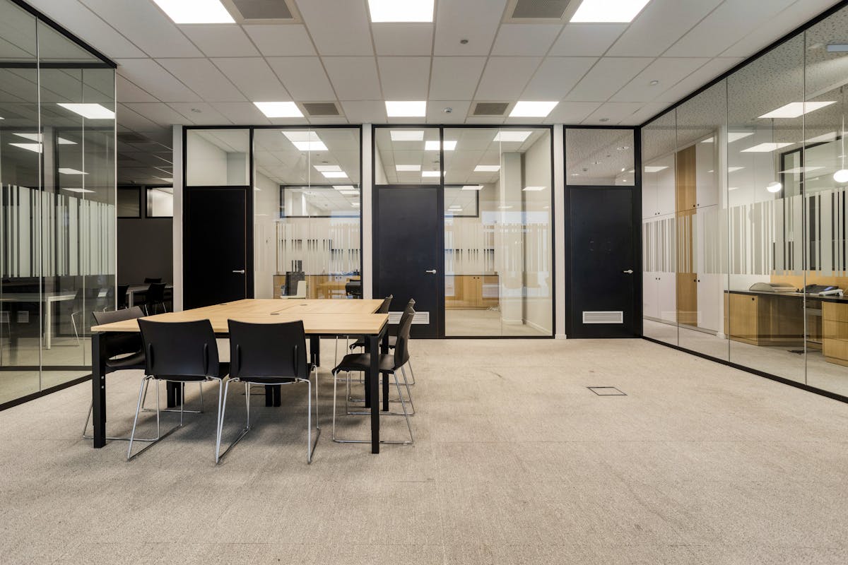 Recent kantoor te koop in centrum Roeselare - foto 2