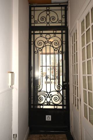 Grotendeels gerenoveerd appartement gelegen in hartje Centrum op topligging. Het appartement bevindt zich op 4de verdieping achteraan in...