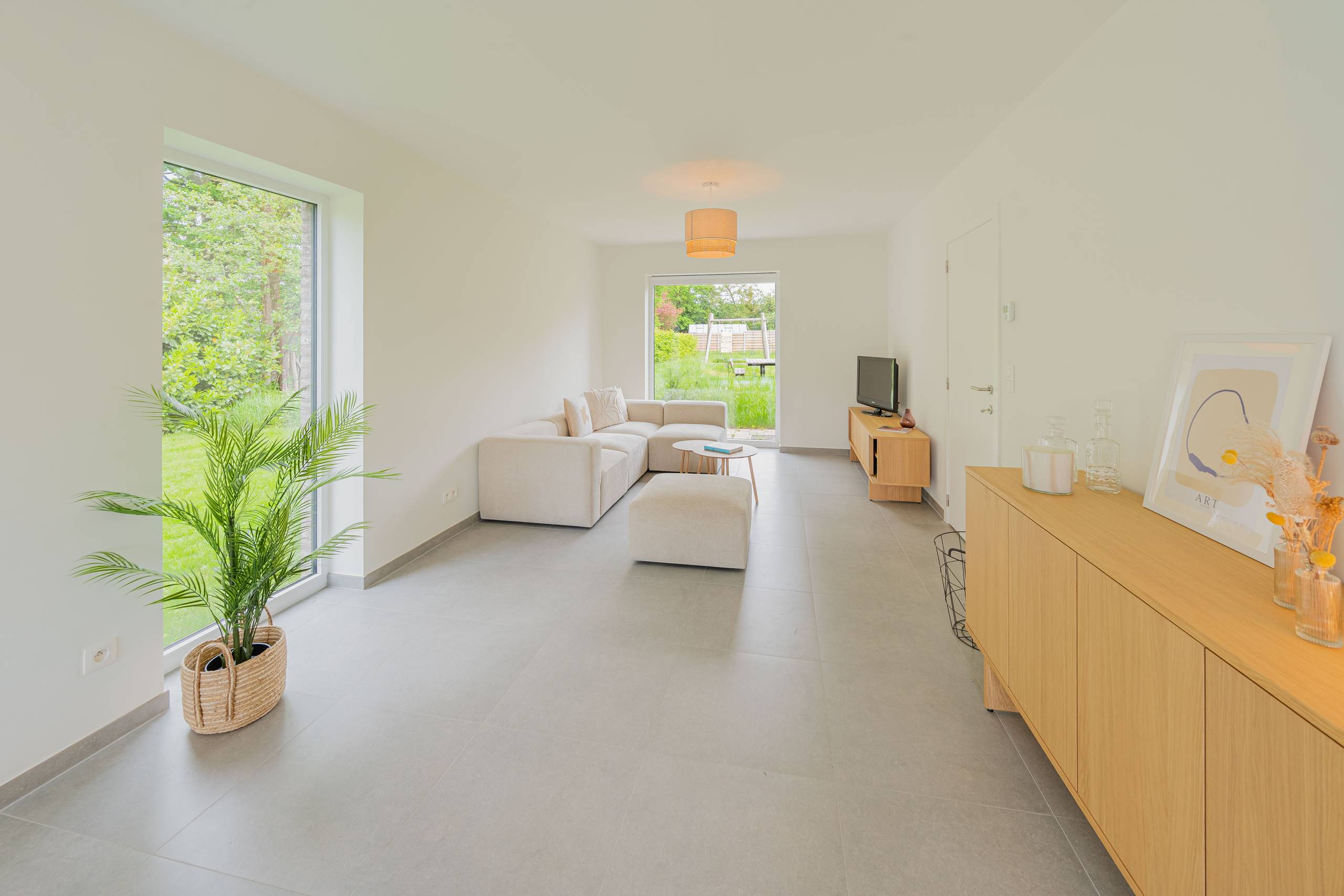 Nieuwbouwwoning: drie slaapkamers, tuin en autostaanplaats - foto 4