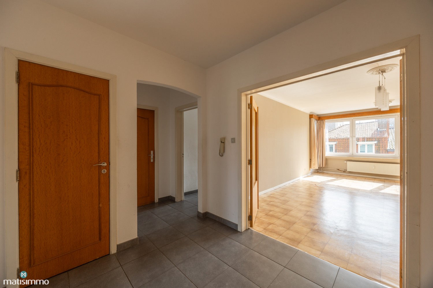 APPARTEMENT MET 2 SLAAPKAMERS, 2 TERRASSEN EN AUTOSTAANPLAATS OP WANDELAFSTAND VAN TONGEREN-CENTRUM - foto 3