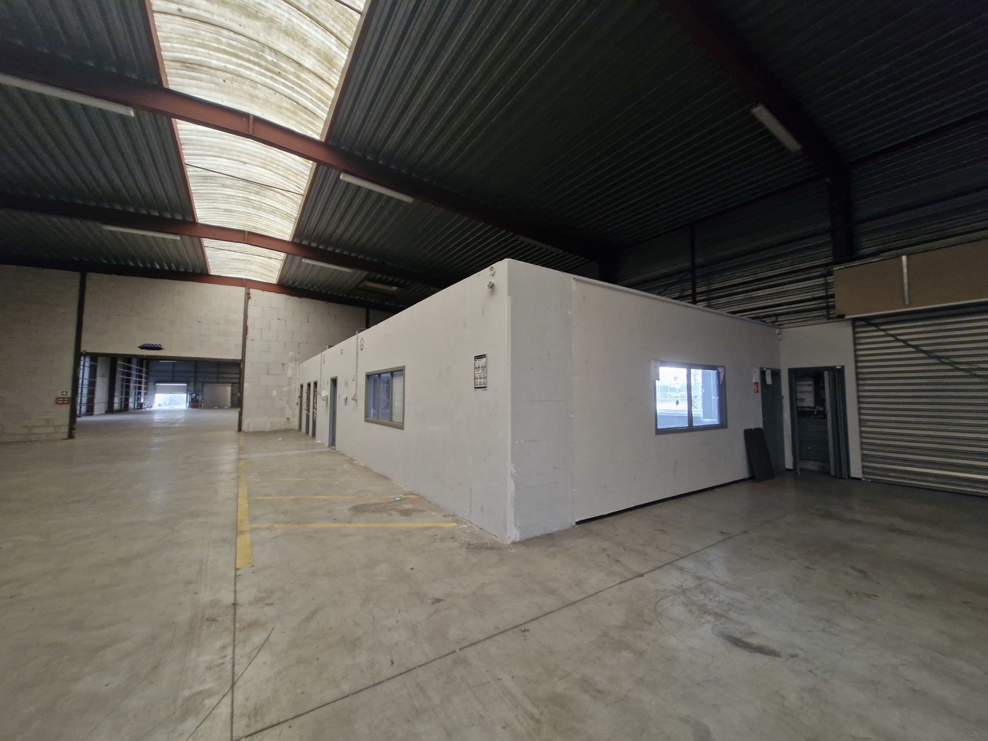 Commercial for rent in Nivelles - photo 3