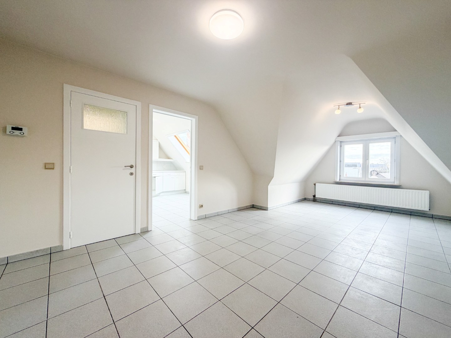 Ruim instapklaar 2-slpk appartement (96 m²), centrum Torhout. - foto 2