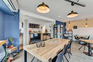 Voor meer info of een bezoek, bel 054 69 39 34 - Op een strategische topligging in Denderleeuw bevindt zich deze interessante opbrengsteigendom...