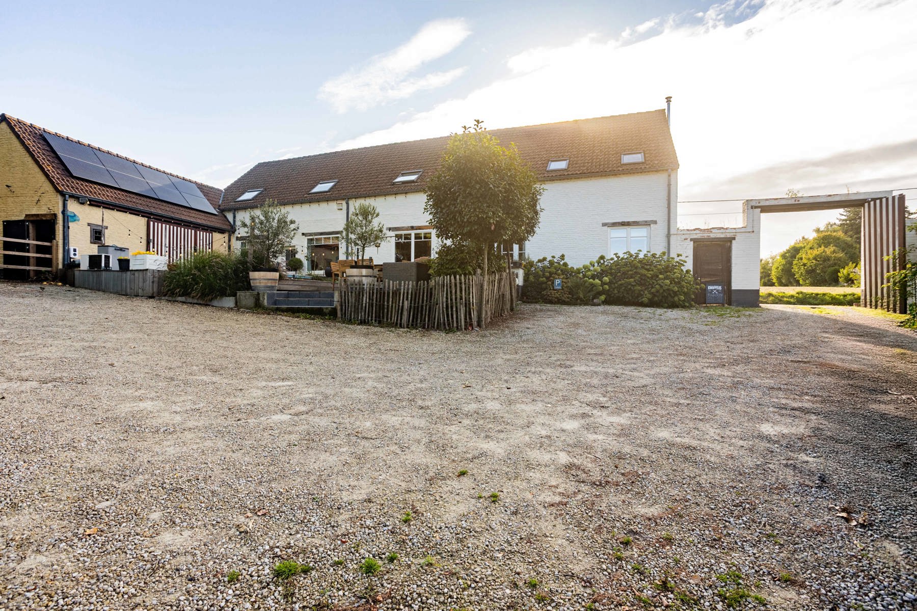 Karaktervolle hoeve met prachtige tuin in Asse - foto 1
