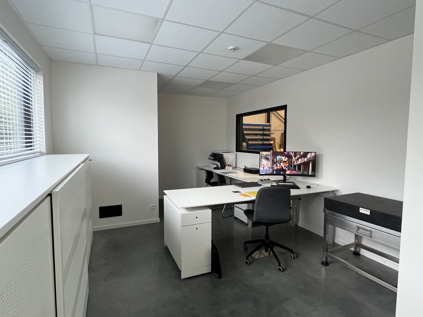 Moderne bedrijfsruimte van 380 m² met magazijn en kantoorruimte - foto 4