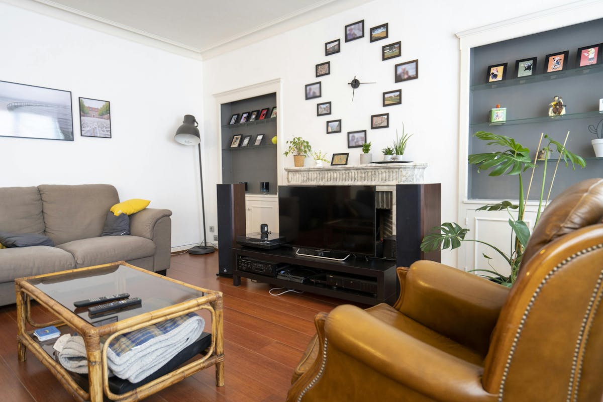 Spacious 2 bedroom apartment in the heart of Kortrijk - photo 2