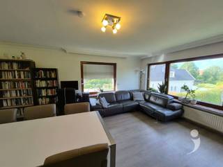 <p><span>Spacious and bright apartment with 2 bedrooms in Heverlee</span></p><p><span> </span></p><p><span>This beautiful apartment in Heverlee combines space, comfort, and an excellent location, just a few minutes from the center of Leuven. Thanks to the large windows, the spacious living area enjoys plenty of natural light and seamlessly connects to the open kitchen. From the living area, you have access to a pleasant terrace where you can enjoy peace and quiet.</span></p><p><span> </span></p><p><span>The apartment features two spacious bedrooms and a stylish bathroom, equipped with a bathtub, a separate shower, and a double sink. Additionally, there is a practical, spacious storage room that offers extra storage space. For optimal comfort, the apartment is equipped with air conditioning, and an underground parking space is included.</span></p><p><span> </span></p><p><span>The location is an absolute asset. You live in a quiet environment while the center of Leuven, shops, public transport, schools, and major access roads are within a short distance.</span></p><p><span> </span></p><p><span>Interested? Request your visit today via our website.</span></p>