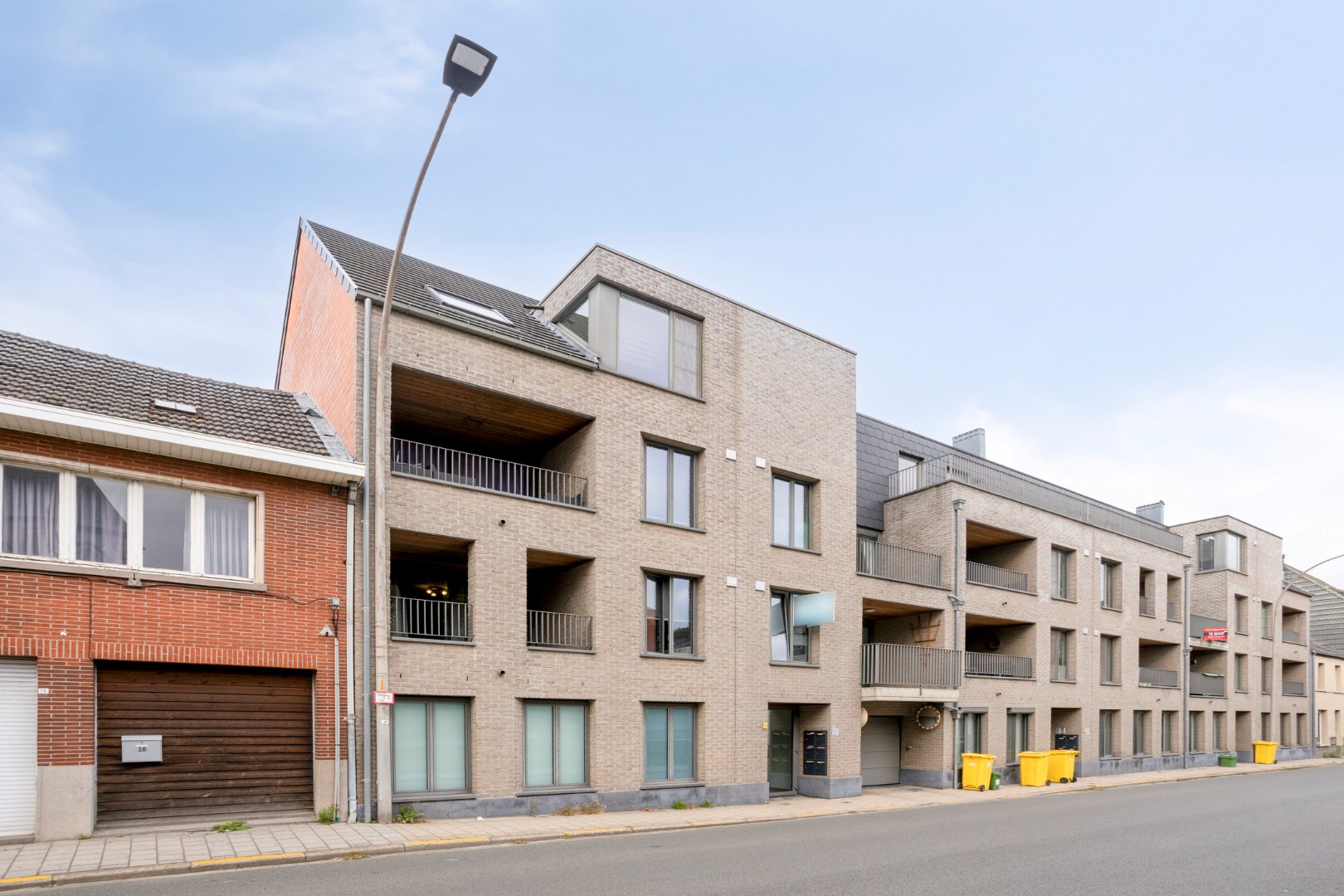 Energiezuining appartement met 2 slpk. en 2 terrassen in Geel-centrum - foto 1