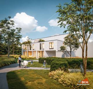 <strong>HANDELSPAND (107m²) op toplocatie | Park De Wulf - centrum Aalter</strong><br /><br /><strong><em>Info & Verkoop: Sara - BCA | 0472 860 205 | sara@bcabouwtbeter.be</em></strong><br /><br />Ontdek dit ruime handelspand van 107 m² in het stijlvolle nieuwbouwproject PARK DE WULF gelegen op wandelafstand van de Markt in Aalter.<br /><br />Dankzij de grote raampartijen geniet dit pand van een uitstekende zichtbaarheid, wat het ideaal maakt voor een winkel, kantoor of vrij beroep met passage.<br /><br /><strong>Troeven van het pand:</strong><br />+ 107 m² bruikbare oppervlakte<br />+ Grote visibiliteit door de grote raampartijen en veel lichtinval <br />+ Toplocatie op wandelafstand van de Markt<br />+ Gratis openbare parkeerplaatsen (blauwe zone) in de straat <br />+ Energiezuinig nieuwbouwproject met moderne uitstraling<br />+ Aankoop gesloten garagebox en berging in ondergrondse afgesloten garagecomplex. <br /><br />Het handelspand wordt casco aangeboden, wat u de vrijheid geeft om de inrichting volledig af te stemmen op uw noden en stijl.<br />Een afgewerkte oplevering is eveneens mogelijk, in samenspraak met de aannemer en bouwpartners.<br /><br />Met zijn centrale ligging, hoge zichtbaarheid en kwalitatieve bouw, is dit pand een zekere investering voor ondernemers of beleggers die toekomstgericht willen investeren in Aalter.<br /><br />🏗️ Koop rechtstreeks van aannemer BCA uit Aalter <br />👉 Contacteer Sara | BCA voor plannen, prijzen of een persoonlijk gesprek over de mogelijkheden binnen PARK DE WULF<br />📞 Sara Van Belle | 0472 860 205 | sara@bcabouwtbeter.be<br /><br />