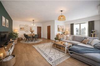 Houd jij van ruimte en licht in een appartement? Dan is dit zeker iets voor jou! Dit verzorgd appartement op de tweede verdieping en tevens ook...