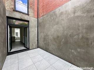 Gezellige stadswoning in hartje DiestBinnen de kleine ring in hartje Diest treffen we dit zeer gezellige en charmante huis. De woning werd in het...