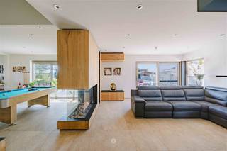 MOERBEKE – Bent u op zoek naar een kwalitatieve en instapklare woning met zicht op de velden?Dan is deze karaktervolle villa misschien wel iets voor...