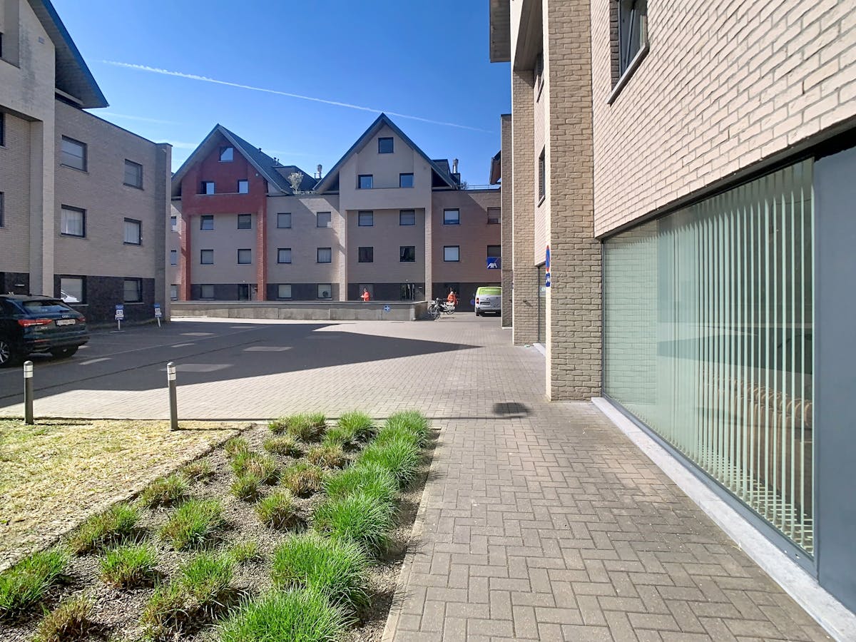 Multipurpose space/office for sale near the Bruges ring road - photo 3