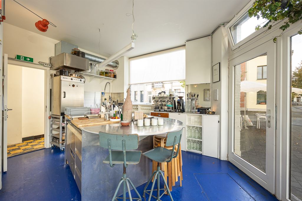 Verhuurd Handelspand en gerenoveerd appartement - foto 4