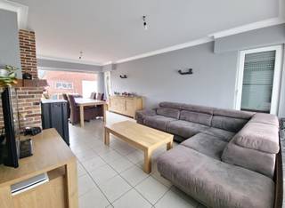 Ontdek deze open bebouwing uit 1964 op een perceel van maar liefst 1.470m², gunstig gelegen op enkele minuten van het centrum van...