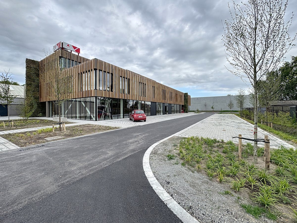 Local commercial moderne à louer à Casco (m²) - photo 4