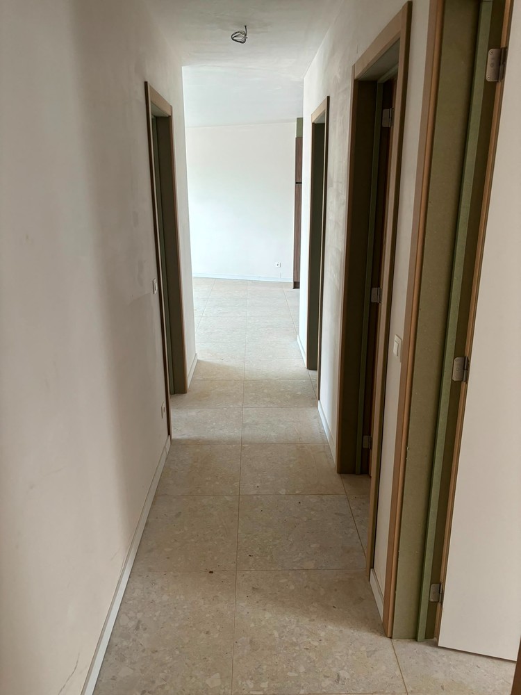 Nieuwbouwappartement op de eerste verdieping met 2 slaapkamers ! - foto 5
