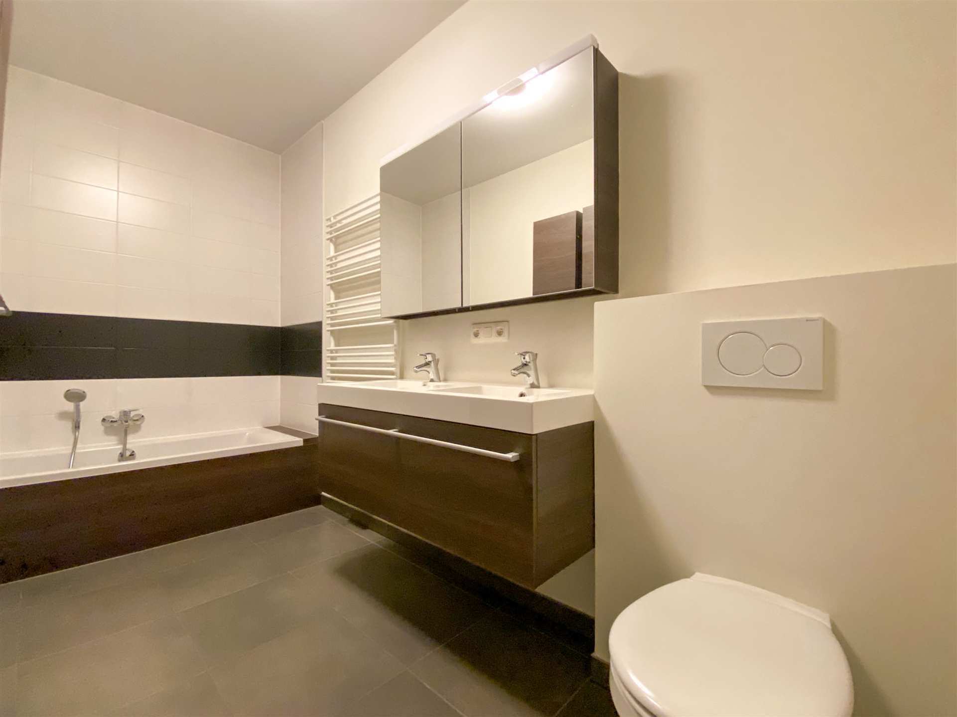 Appartement à louer à Saint-Nicolas avec 2 chambres - photo 5