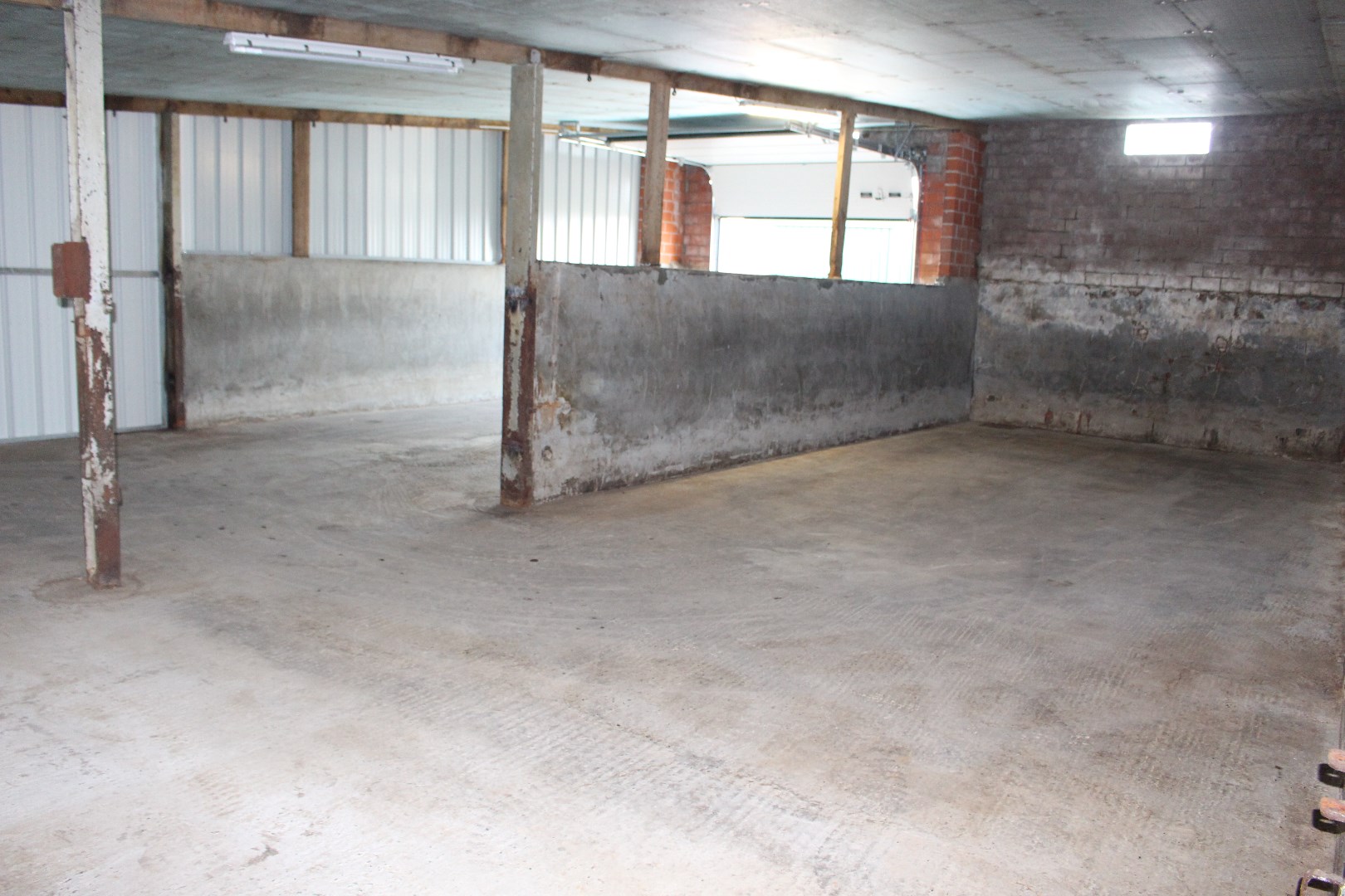 Opslagplaats van 120 m² te huur in Meulebeke - foto 1