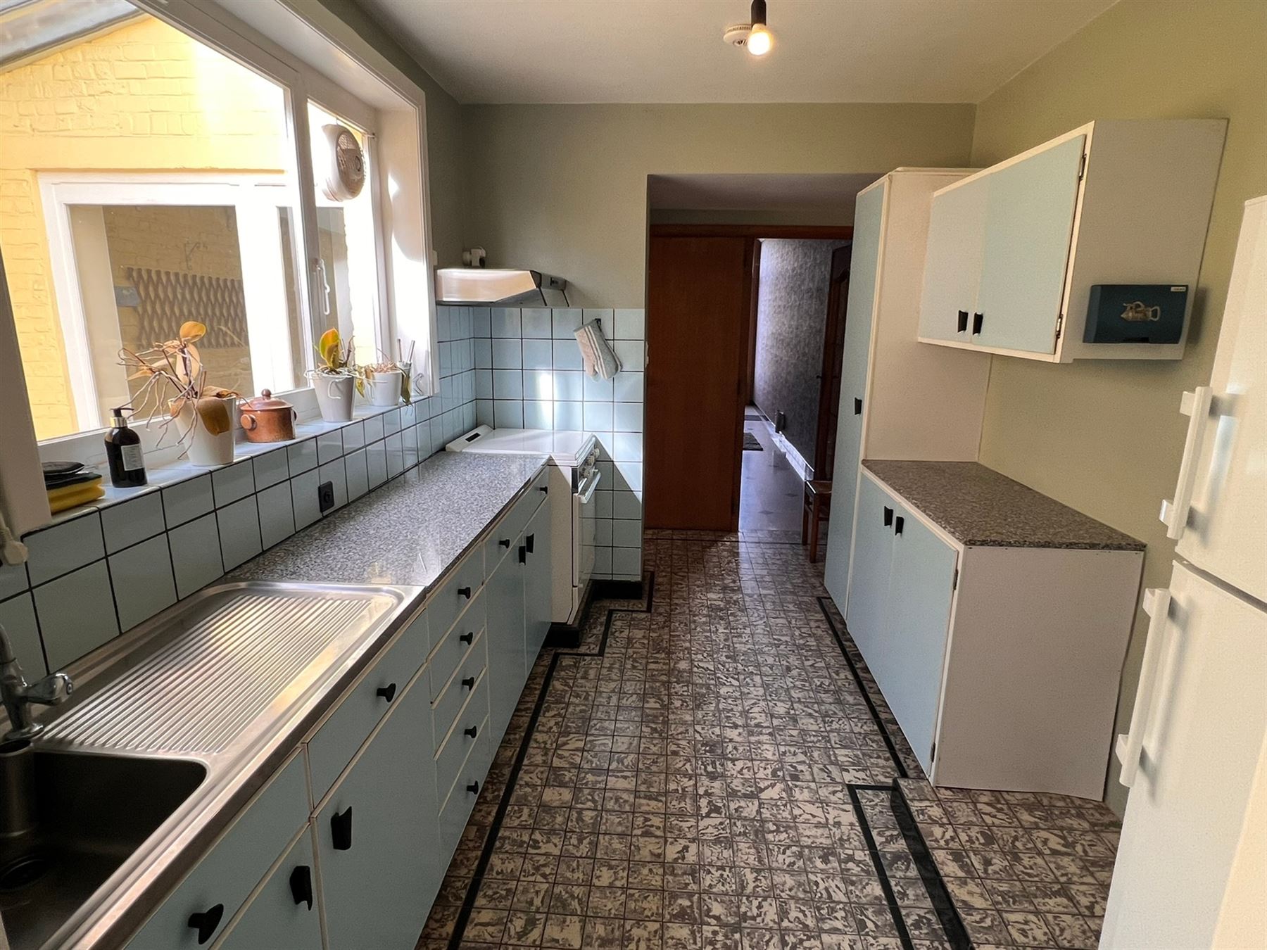 Gezellige woning met 3 slaapkamers, mooie tuin en zolder met mogelijkheden - foto 3