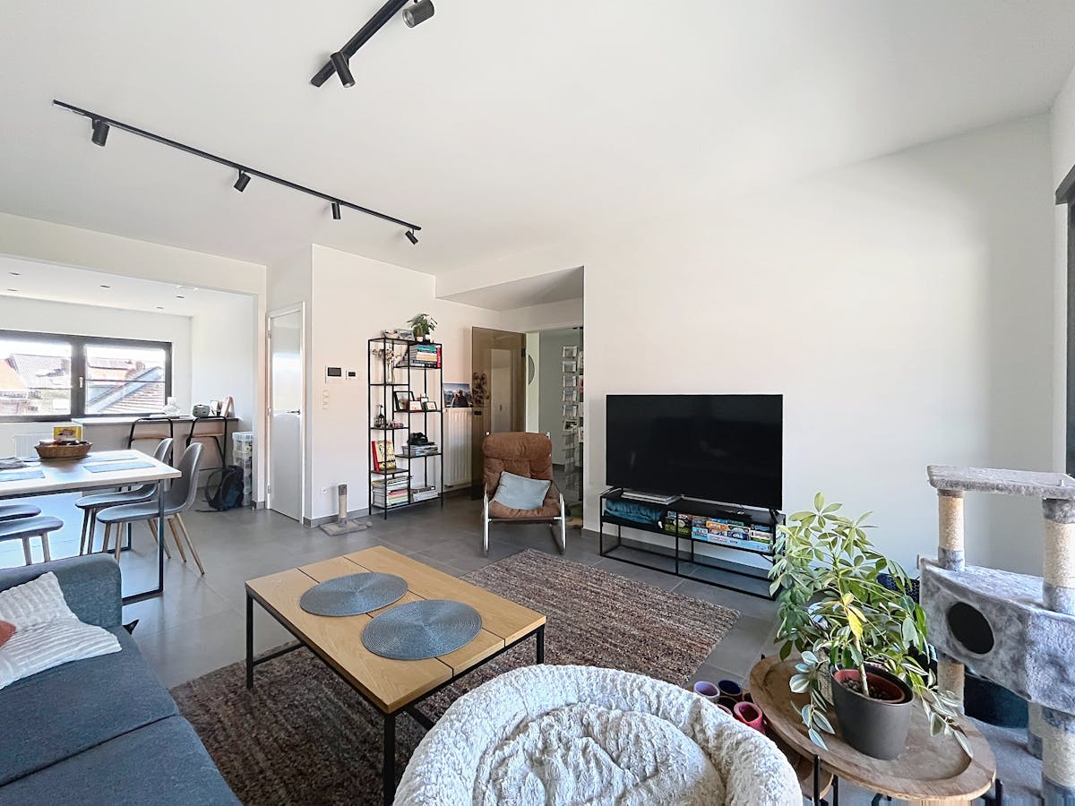 Appartement lumineux de 2 chambres avec garage à louer à Assebroek - photo 5