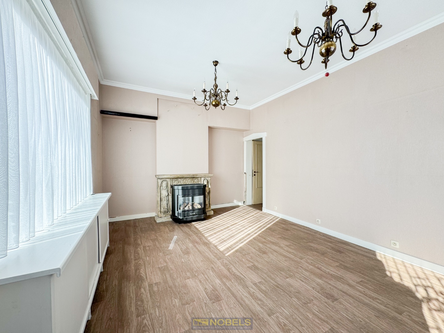 Te koop, te moderniseren hoekwoning met garage op gunstige ligging te Merelbeke! - foto 4