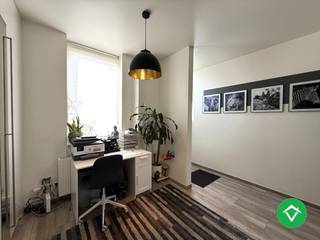 Deze woning is gelegen op een uiterst centrale ligging te Roeselare, kortbij het Stedelijk ziekenhuis, het Mammoetcenter, het stadscentrum,...