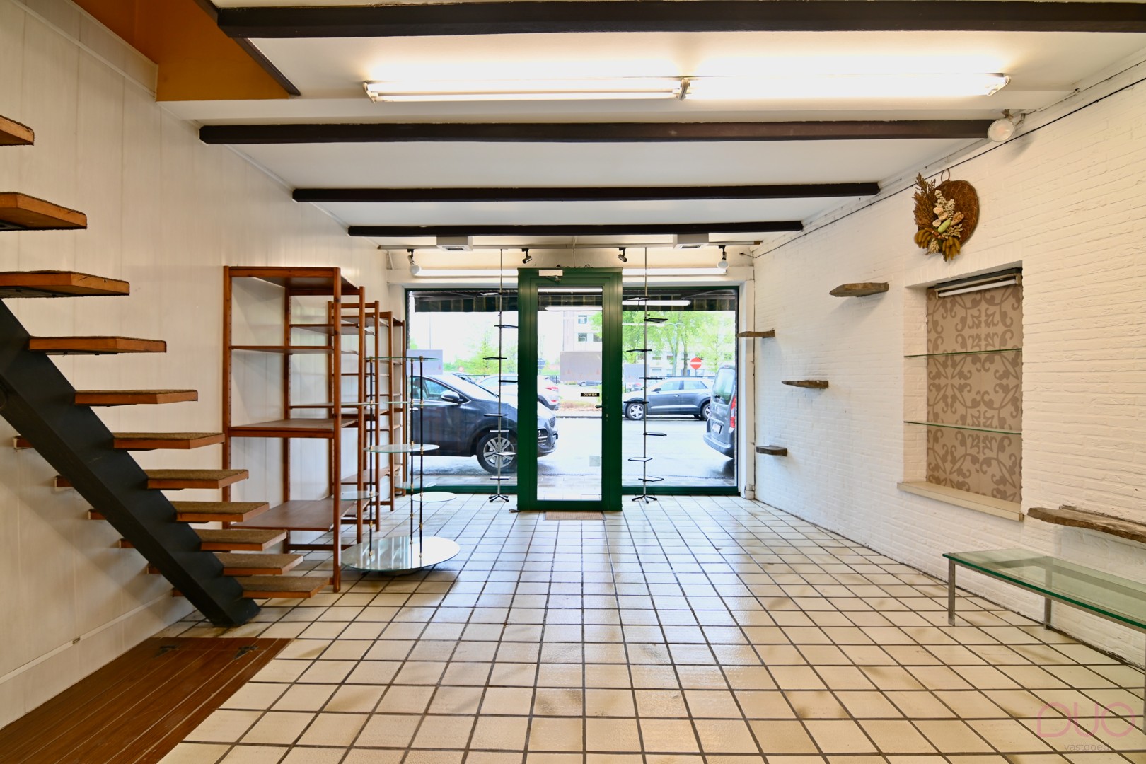 Polyvalent handelshuis met woonst vlakbij het Sint-Trudo Ziekenhuis - foto 4