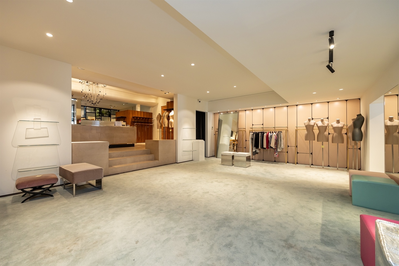 Bij Meir &amp; Keyserlei ∣ Exclusief handelspand op toplocatie - foto 4