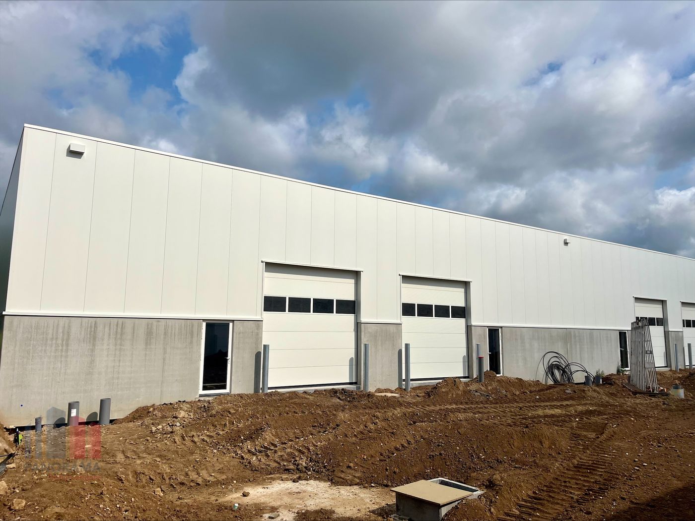 NIEUWBOUW KMO-UNIT VAN 336 m² TE HUUR - foto 1