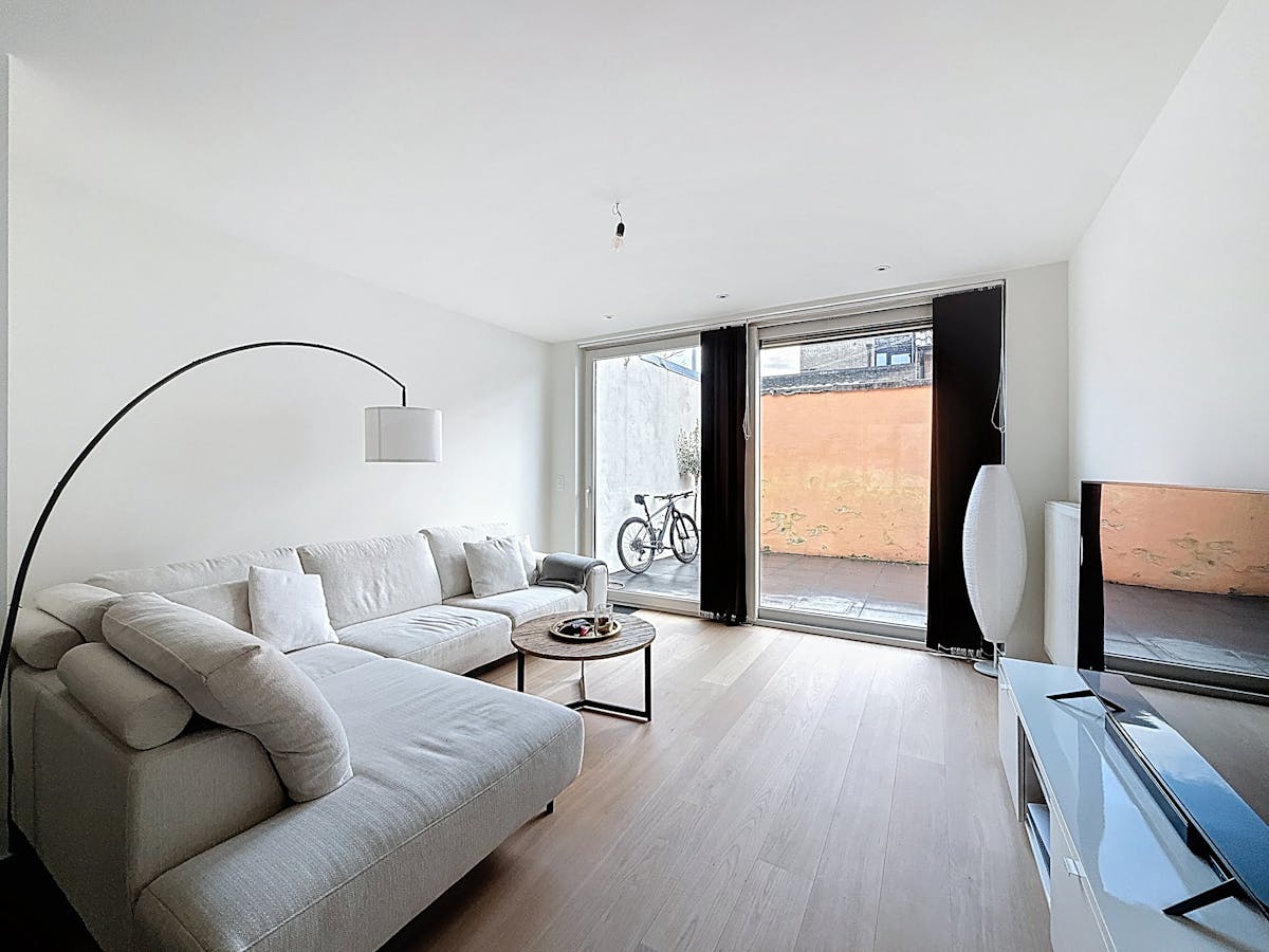 Modern 2 bedroom house with terrace for rent in Veurne - photo 2