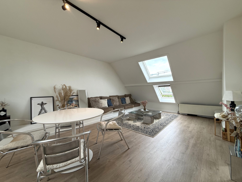 Volledig gerenoveerd dakappartement nabij de Visserij - foto 2