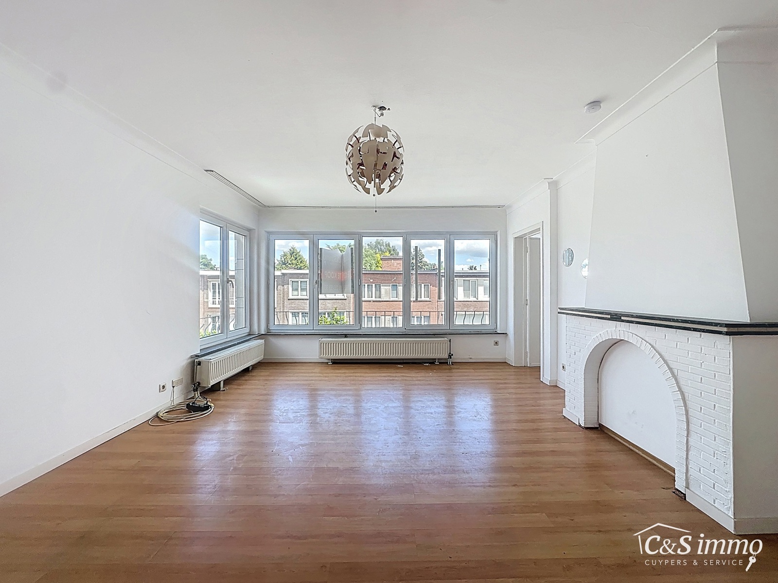 Lichtrijk Hoekappartement met 3 Slaapkamers en 2 Terrassen in Rustige Buurt - foto 2