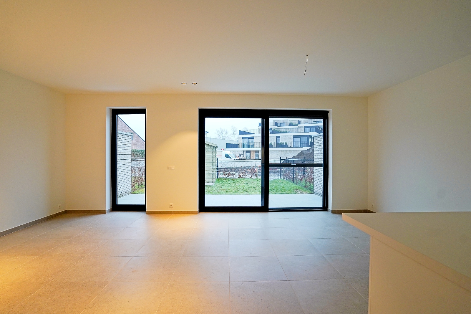 Moderne nieuwbouwwoning te huur nabij het centrum van Beveren - foto 4