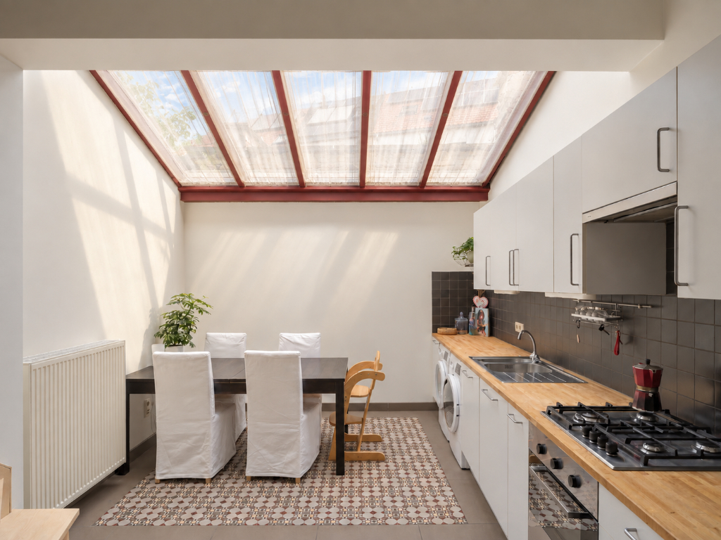 Instapklare stadswoning (EPC B) met twee slaapkamers, rustig gelegen nabij de Coupure - photo 5