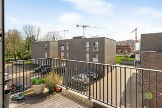 Cet appartement élégant et économe en énergie, construit en 2018, est situé au deuxième étage d'une résidence moderne dans le centre de Diegem...