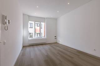 Pour plus d’informations ou pour planifier une visite, contactez Simon au +32 498 12 37 08 ou par e-mail à simon@vicusvastgoed.beSitué en bordure du...