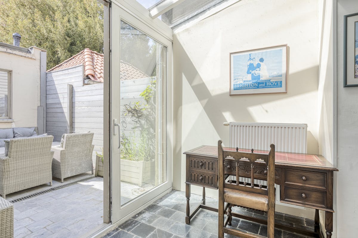 Instapklaar huis met 3 slaapkamers en trapgevel in Brugge - foto 4