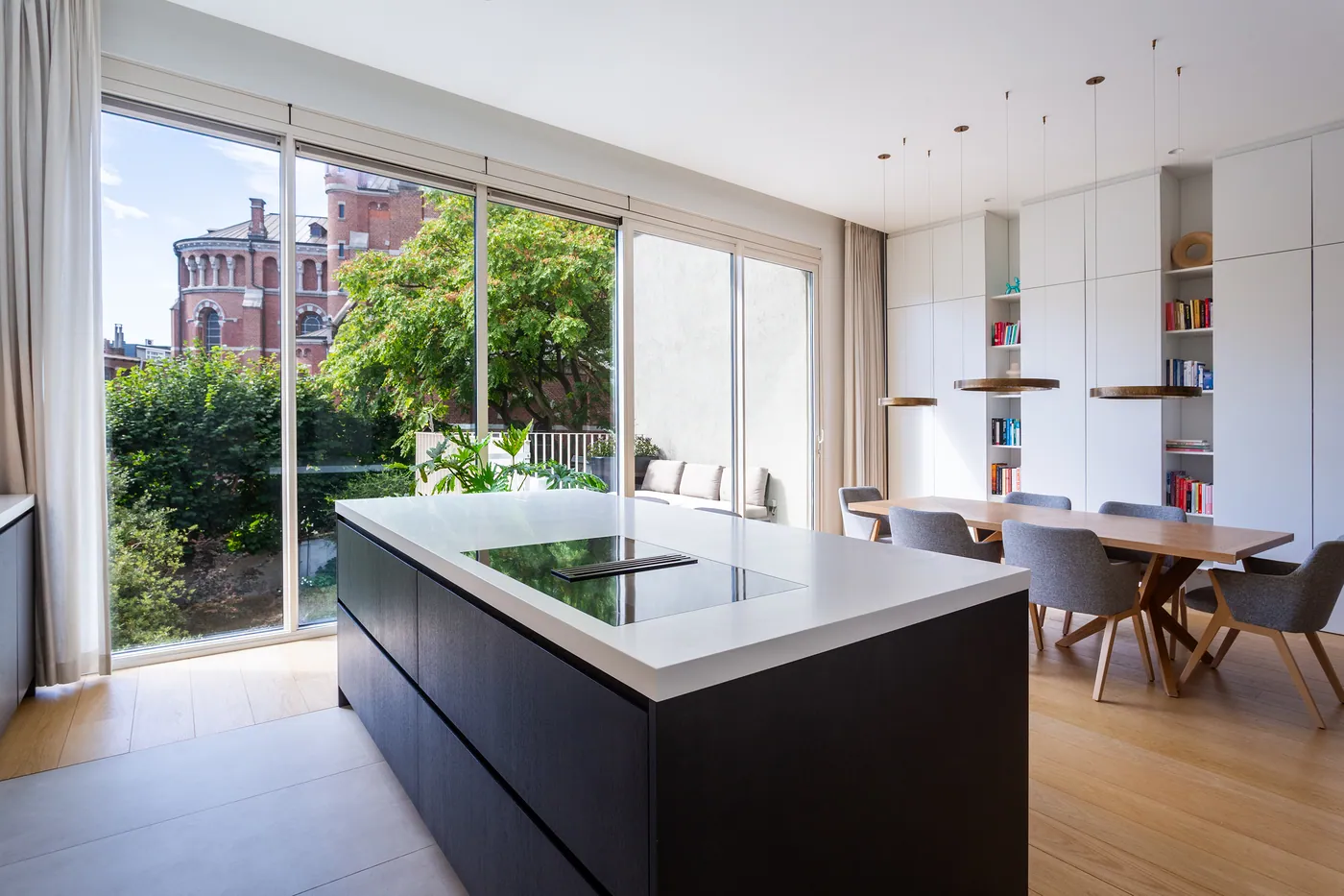 Uniek appartement met terras en parking nabij het Zuid - foto 5