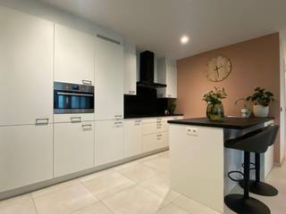 Op een topligging vlak bij het centrum van Lier bevindt zich dit hedendaags en energiezuinig appartement met twee slaapkamers en een...