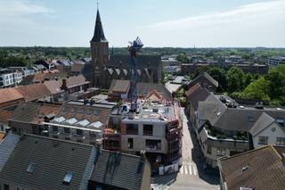 Maak vrijblijvend uw afspraak voor een individuele rondleiding op de werf en ontdek de troeven van dit project.Dit eenslaapkamer appartement van 90...