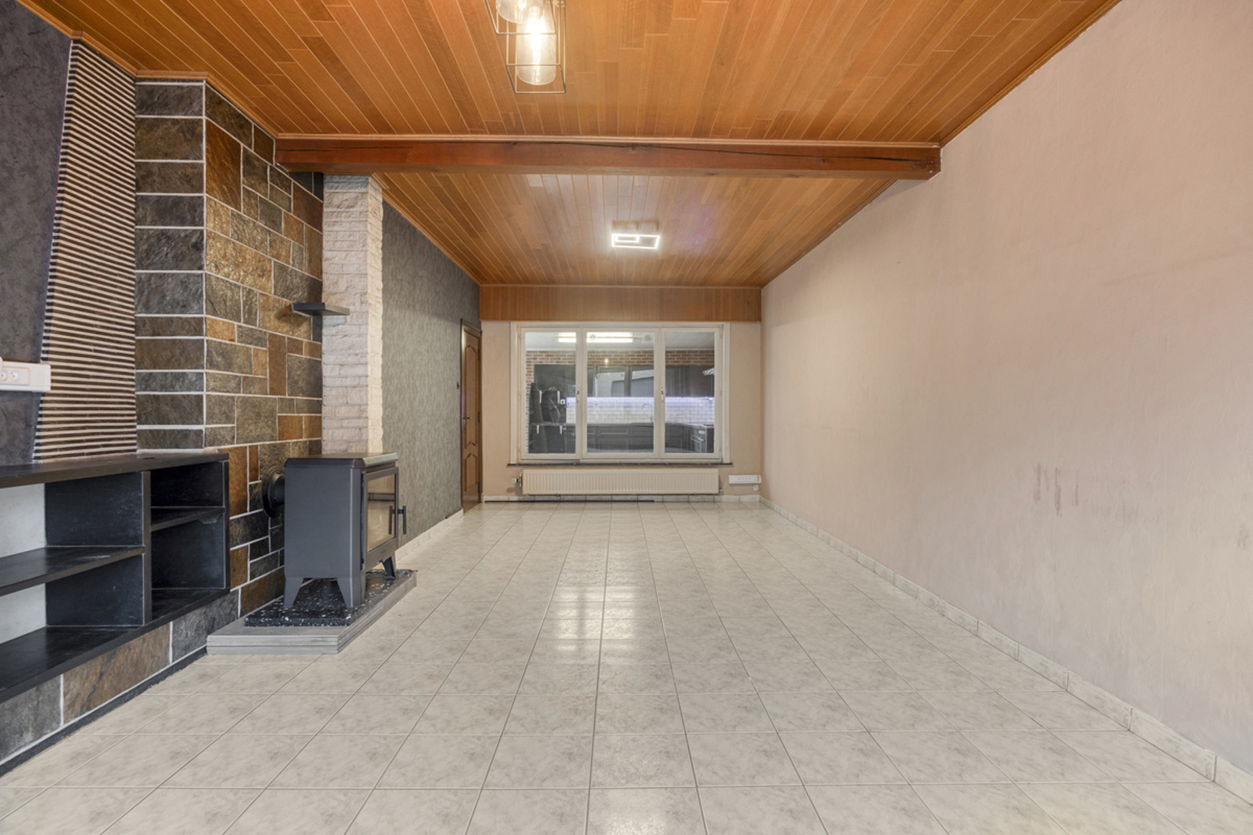 Ruime eengezinswoning in groene omgeving - foto 2